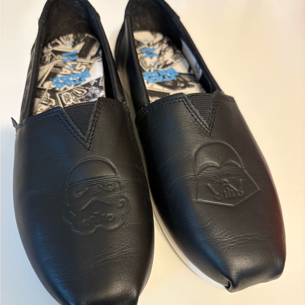 Star Wars Toms Black Loafers with Embossed Design